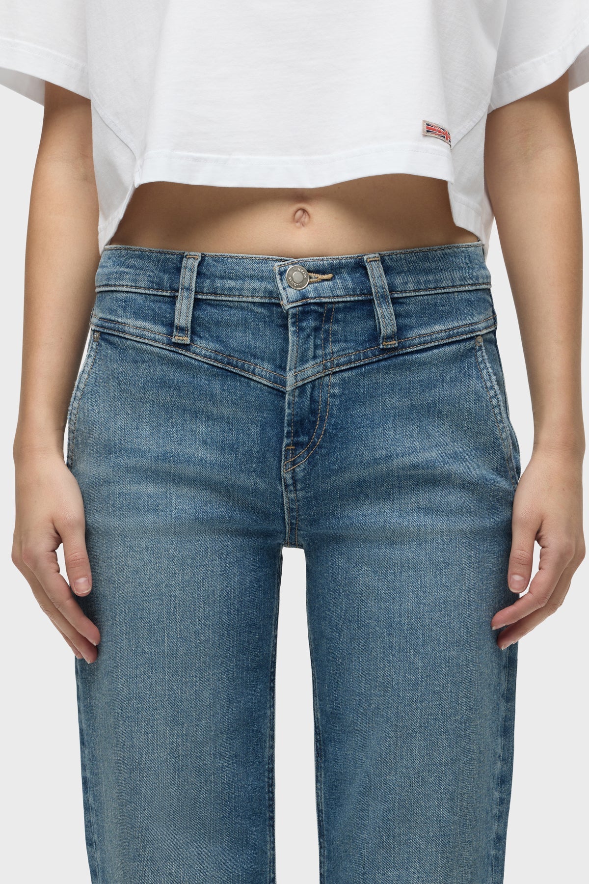 Rosie High-Rise Wide Leg Ankle Jean in Barcelona