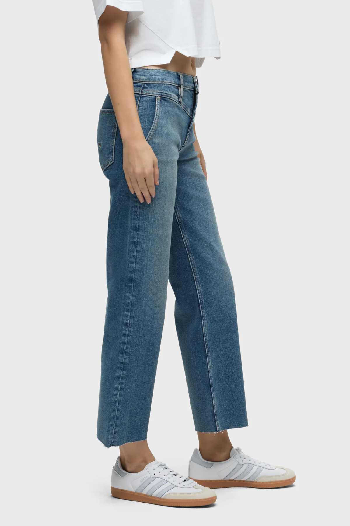 Rosie High-Rise Wide Leg Ankle Jean in Barcelona